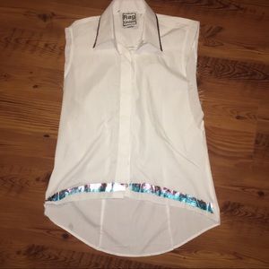 Sleeveless Button-down with Metallic detailing